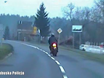 Wschowa: Motocyklista uciekał przed policją. Nie miał prawa kierować