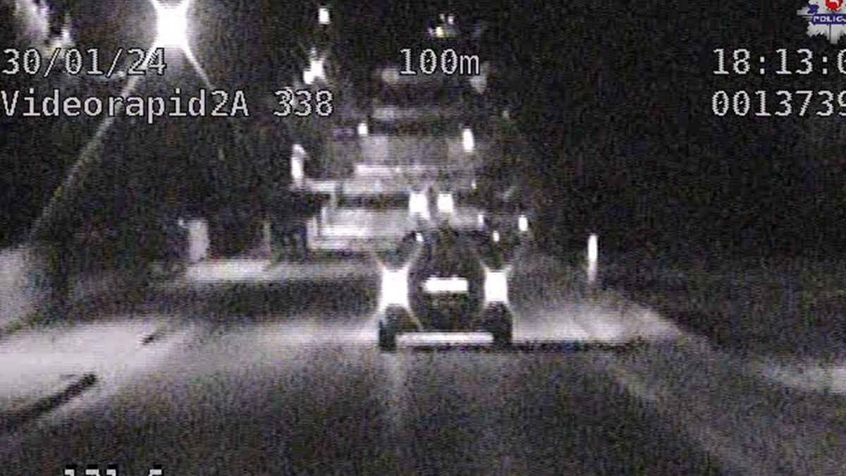 Kierowca audi jechał z prędkością 131 km/h w terenie zabudowanym
