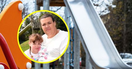 Upadła na wystający gwóźdź na placu zabaw. Rozcięła szyję na 12 cm
