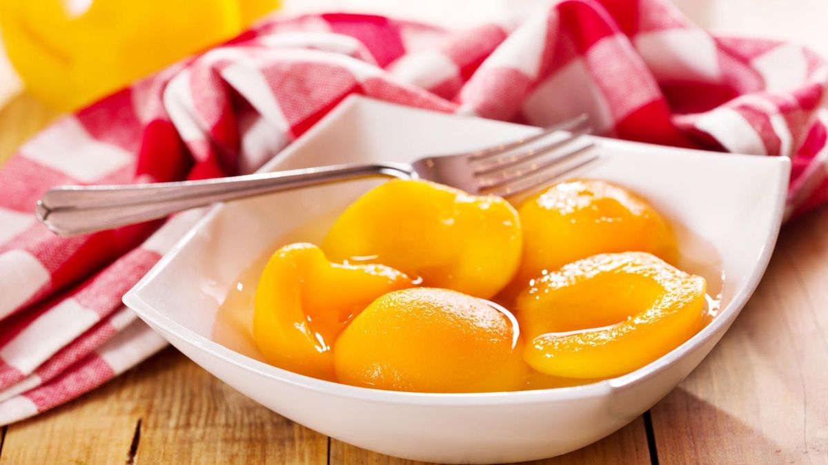 Owoce w syropie naszpikowane cukrem