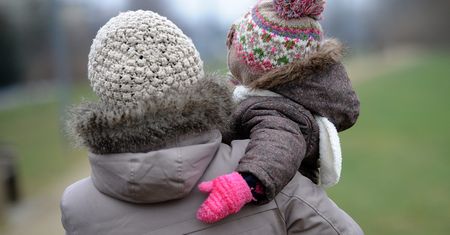 Jakie ulgi dla samotnych rodziców? Tyle można uzyskać od skarbówki