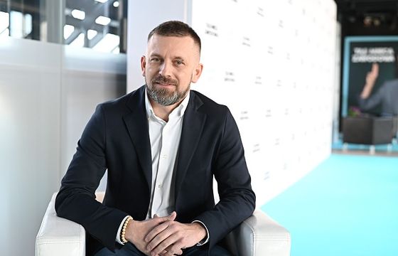 Player kręci serial na podstawie powieści „Motylek”