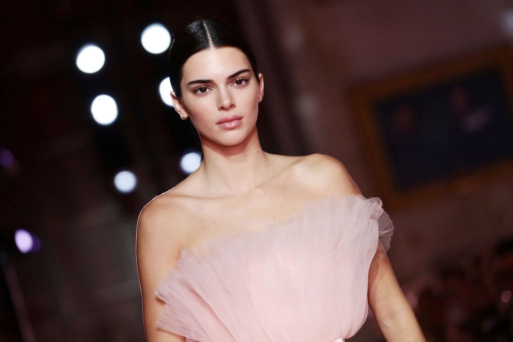 Kendall Jenner jest przerażona. Psychofan chciał zabić ją, a potem siebie