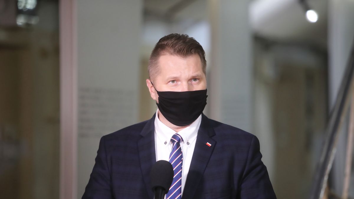 Bon 500 złotych dla nauczycieli. Minister edukacji Przemysław Czarnek mówi o szczegółach.