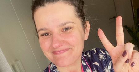 Zofia Zborowska pozuje w bikini i apeluje do kobiet: "Wiem, ile pracy kosztuje cię polubienie swojego ciała. Bądźmy dla siebie wyrozumiałe" (FOTO)