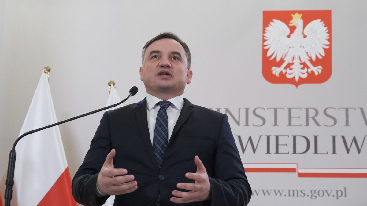 Warszawa, 24.03.2021. Minister sprawiedliwości Zbigniew Ziobro podczas konferencji prasowej nt. nowelizacji prawa na rzecz ochrony dzieci, 24 bm. w siedzibie resortu w Warszawie. (sko) PAP/Mateusz Marek