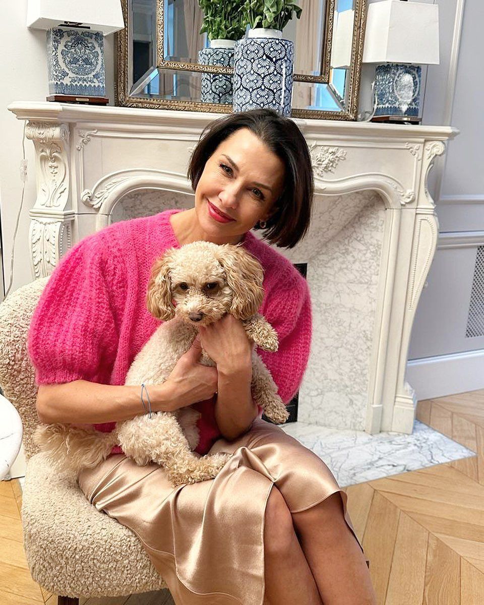 Jak mieszka Anna Popek? Morze bieli w lekko paryskim stylu. 