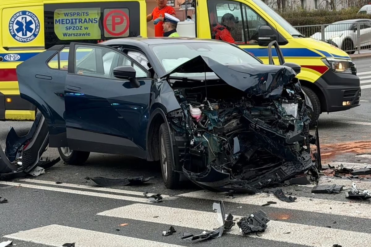 Nie miał prawa jazdy, spowodował wypadek pięciu aut. Kierowca w szpitalu