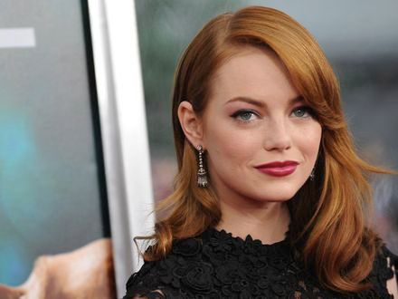 Emma Stone czyta o sobie