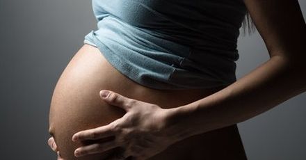 Polki wciąż piją i palą w ciąży!