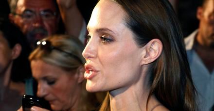 Angelina Jolie: Mam szczęście, że nie umarłam młodo