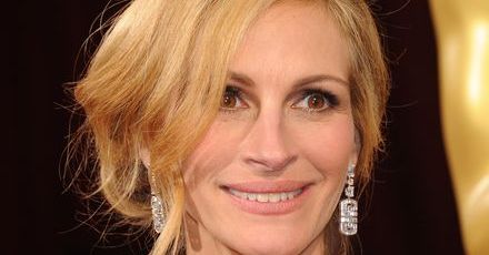 Julia Roberts u boku George'a Clooneya