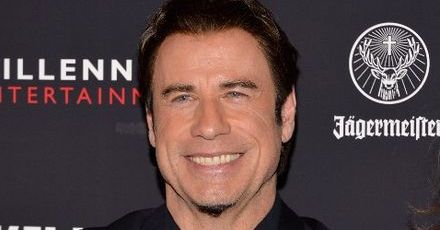 John Travolta rasową kobietą