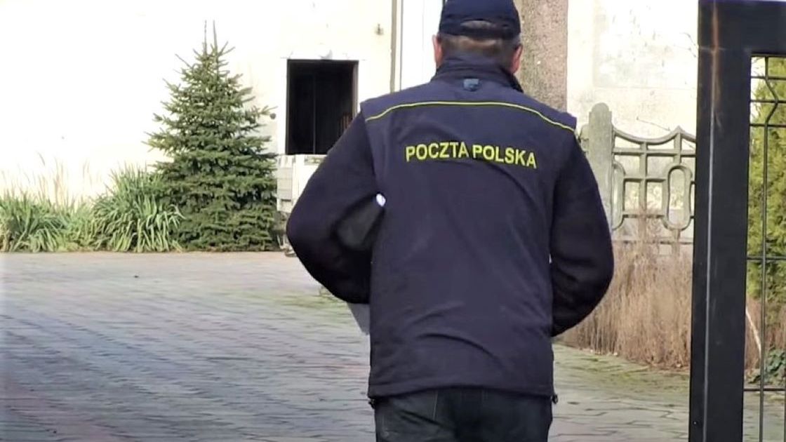 Ile zarabia listonosz?