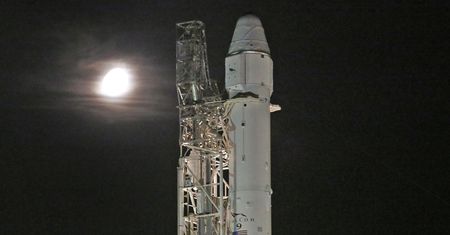 SpaceX może mieć rywali w wyścigu na Księżyc. NASA rozważa taką możliwość