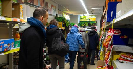 Czesi szturmują polskie sklepy. "Nie chodzi tylko o jedzenie"