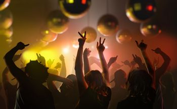 Bydgoszcz: Disco piątek w klubie Kancelaria
