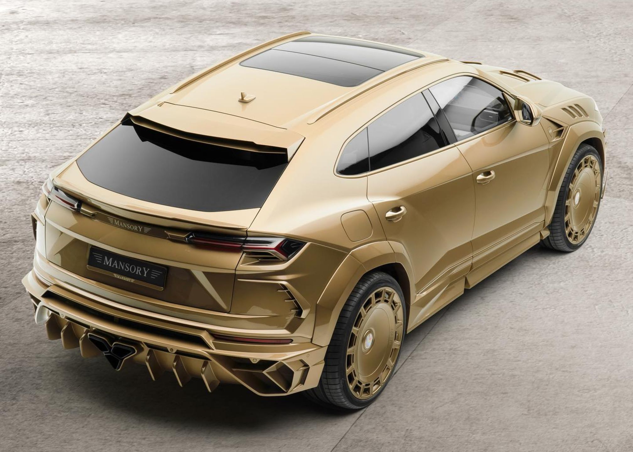 Mansory Venatus Bronzo Zenas, czyli złote Lamborghini Urus