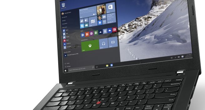 Ponad 10-proc. spadek sprzedaży pecetów w 2015 r., Lenovo przed HP