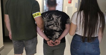 25-latek strzelał do przechodniów. Oto, co znaleźli w jego mieszkaniu