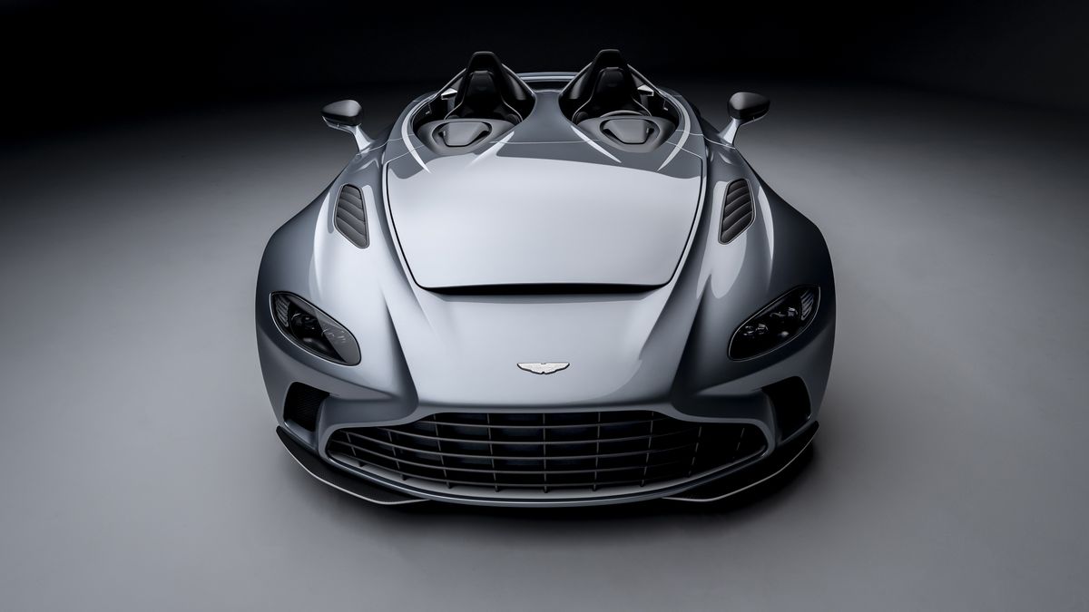 Przy projektowaniu V12 Speedster wzorowano się m.in. na klasycznych modelach wyścigowych, a także na myśliwcu