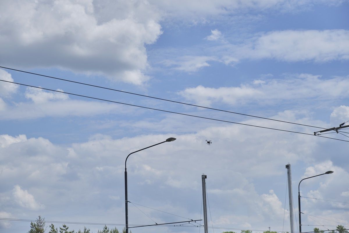 Policyjny dron nad al. Unii Lubelskiej