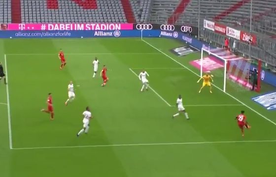 Eleven Sports zaczął transmitować mecze Bundesligi z dodanym dźwiękiem dopingu kibiców (wideo)