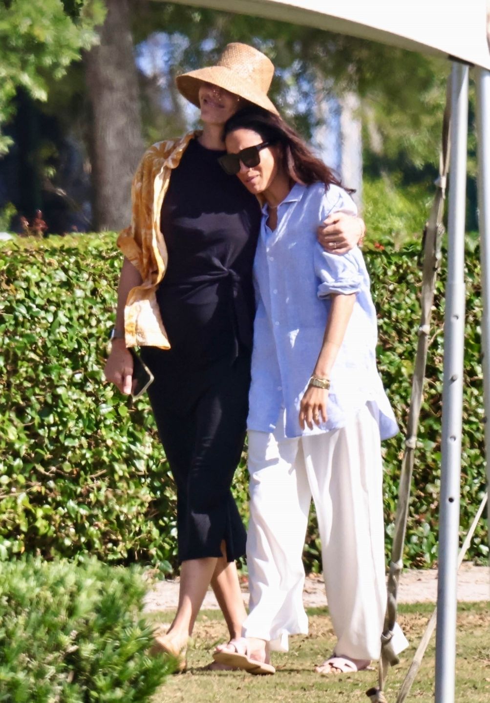 Meghan Markle i książę Harry "przyłapani" na planie zdjęciowym