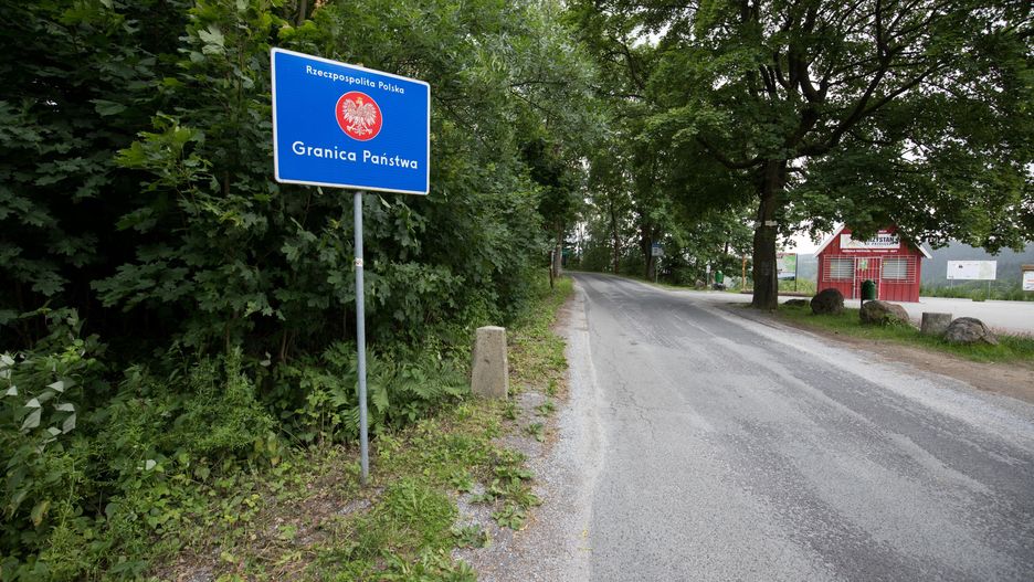 Koronawirus. Łotwa i Estonia wprowadzą obowiązek kwarantanny dla osób przyjeżdżających z Polski (zdjęcie ilustracyjne)