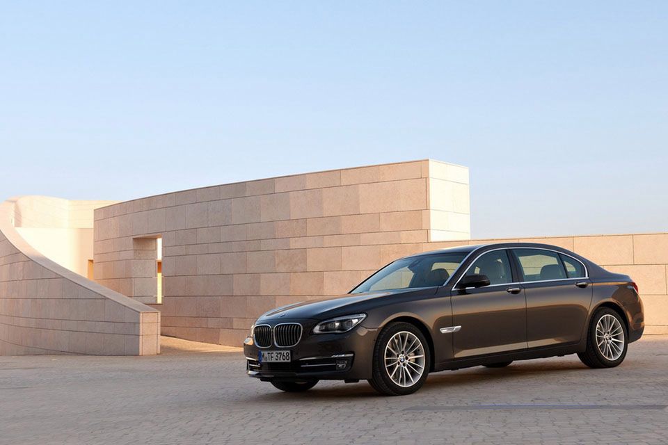 BMW serii 7 na rok 2013 - megagaleria niemieckiego okrętu flagowego 169