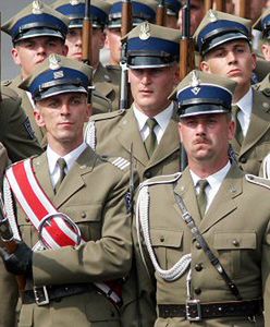 Leszek Moczulski: tej defilady nie powinno być