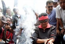 Przeciwnicy wizyty Busha liczą na pomoc czarnej magii