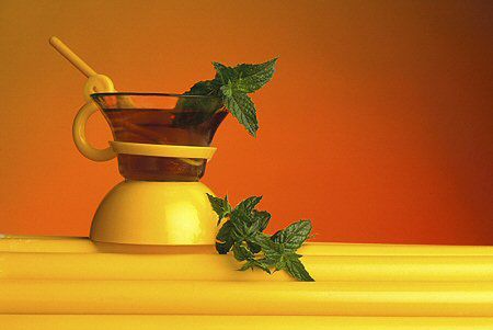 Miętowa herbata ogranicza nadmierne owłosienie kobiet