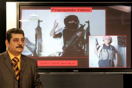 Dzieci Al-Kaidy na szokujących taśmach wideo