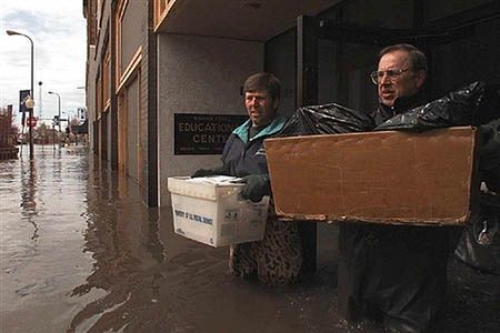 Burze i powodzie na Środkowym Zachodzie USA