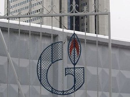 Kleszcze Gazpromu nad Polską