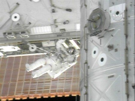 Drugi kosmiczny spacer astronautów z promu Atlantis