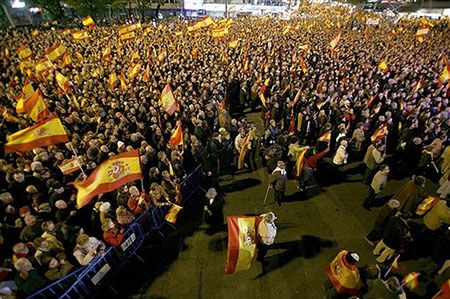 Antyrządowa demonstracja przeciw ETA w Madrycie
