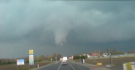 22 osoby bez dachu nad głową po wichurze
