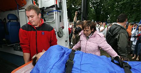 Głodująca pielęgniarka zasłabła przed siedzibą rządu