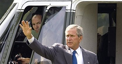 W rok po ataku Katriny Bush odwiedza południe USA