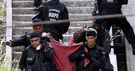 19 osób zginęło w strzelaninie gangów w Brazylii