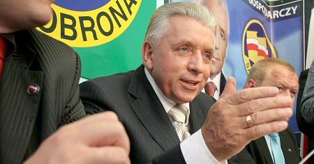 Podała rękę Lepperowi, teraz może stracić stanowisko