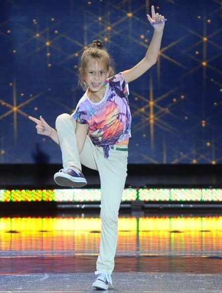 Tylko taniec: Ta 9-latka porywa samego Alana. Naprawdę daje czadu!