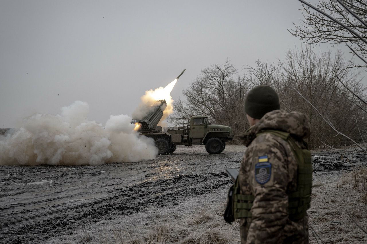 Ukraińska wyrzutnia Grad pod Awdijiwką