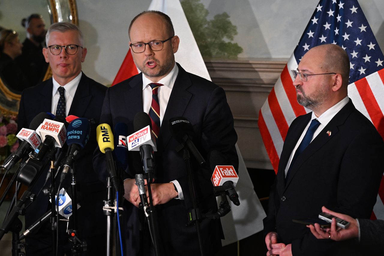 Ten surowiec ma popłynąć z USA szerokim strumieniem. "Uniezależnienie"