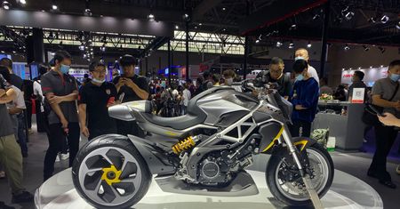 Aprilia Shiver 900 zniknęła z Europy i pojawiła się w Chinach jako Cyclone RA9