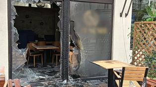 Warszawa: Podpalił oponę, spalił restaurację. Co nim kierowało?