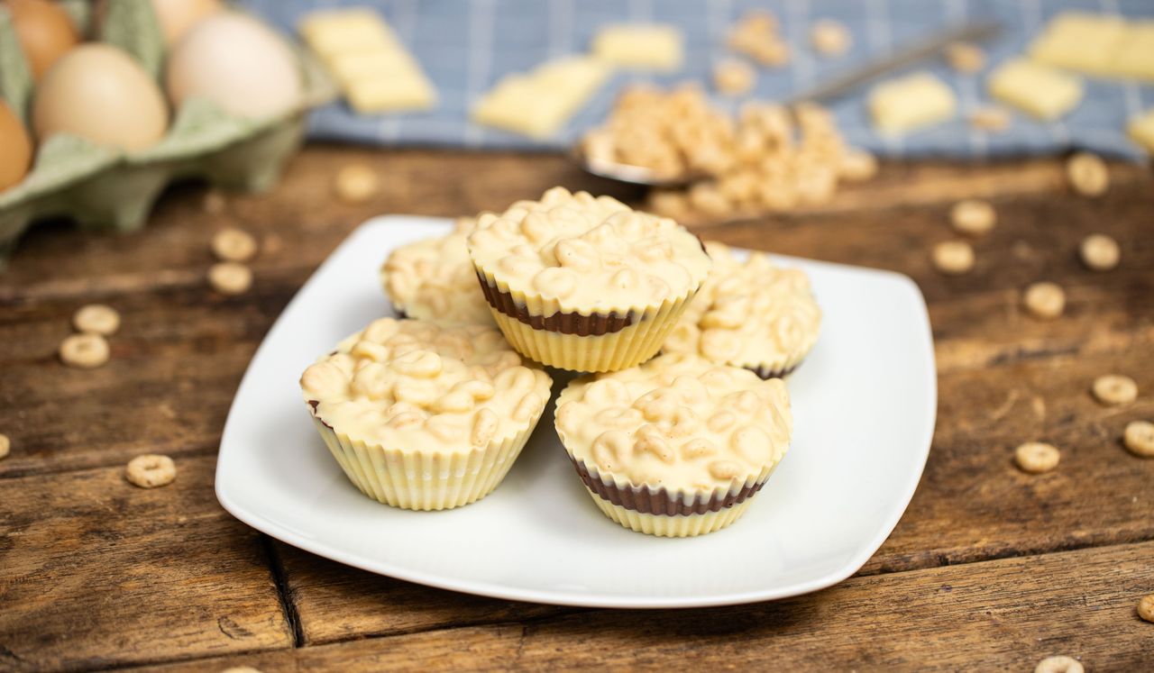 Połącz 3 składniki i wstaw do lodówki. Tym deserem będzie zajadać się cała rodzina