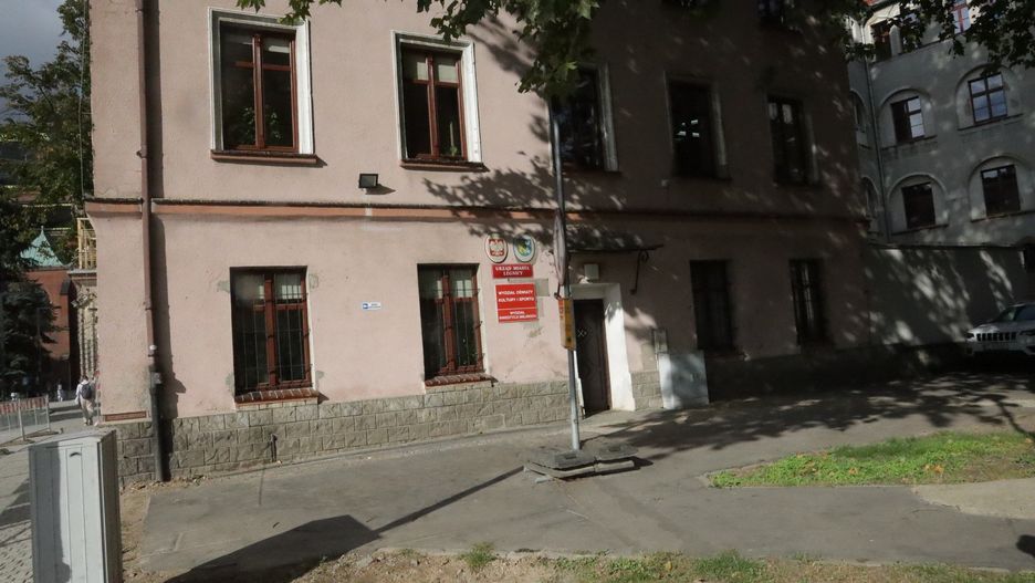 Wnioski o pożyczkę z KPFR na modernizację energetyczną budynków publicznych złożyło 40 gmin z całego województwa, pula do rozdysponowania to 100 mln złotych. Wkrótce kolejne umowy.